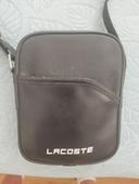 Sacoche Lacoste en cuir noir