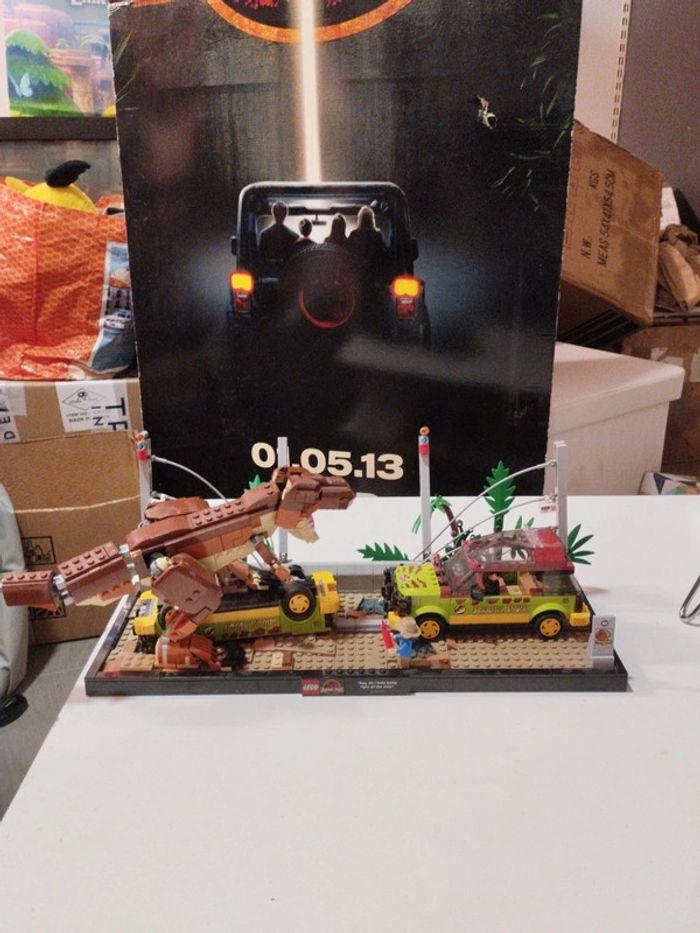 Lego 76956 - Jurassic park - T-Rex breakout - photo numéro 2