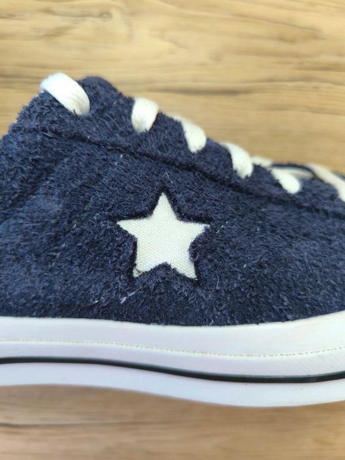 Baskets femme converse basse en suède bleue marine pointure 40  portée deux fois - photo numéro 7