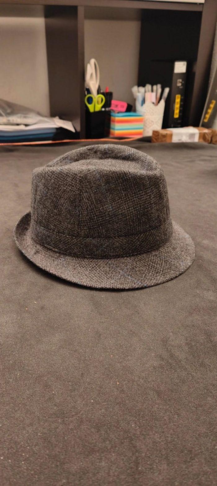 Trés beau Chapeau gris foncé 3e - photo numéro 7