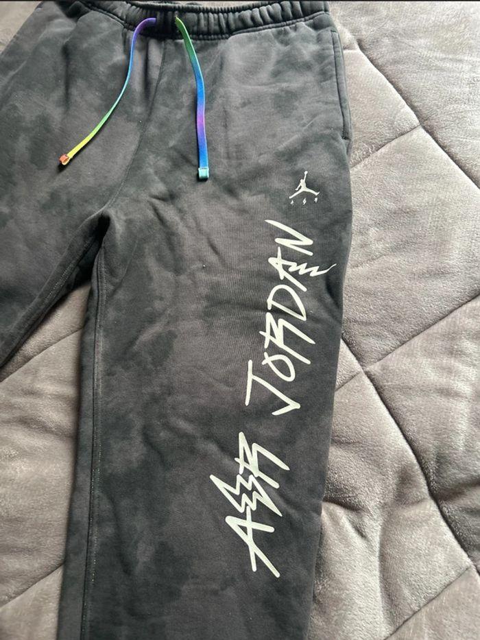 Pantalon Jordan X Balvin taille L - photo numéro 2