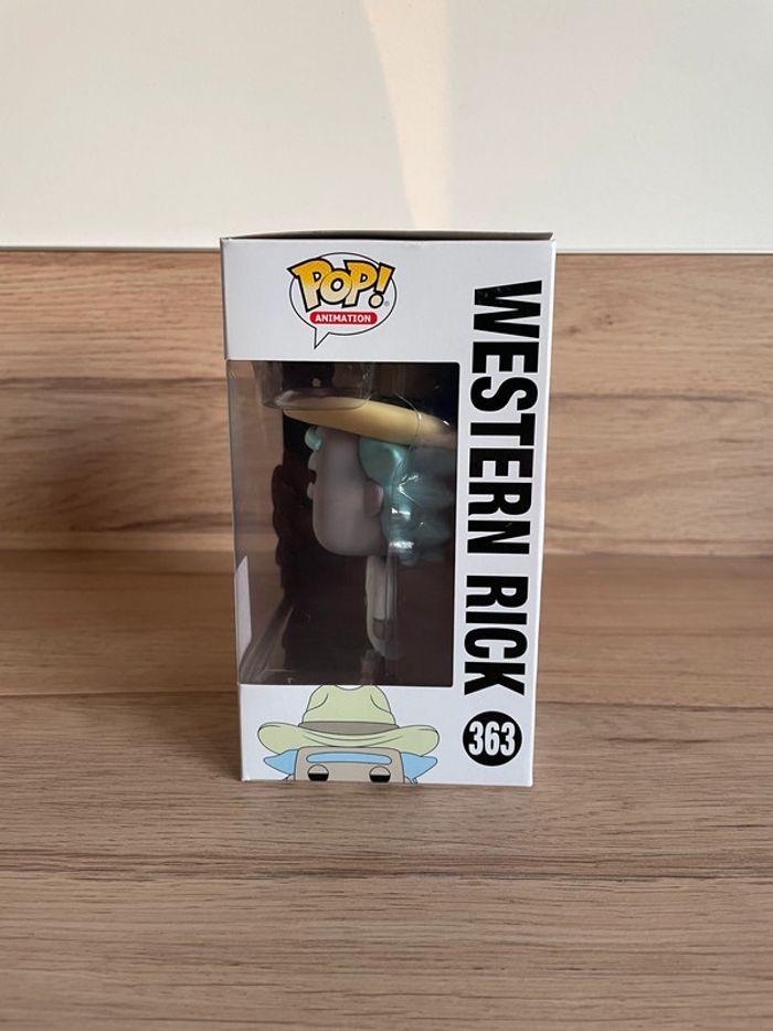 Figurine Funko Pop Rick et Morty : Western Rick 363 Summer Convention Special Edition - photo numéro 2