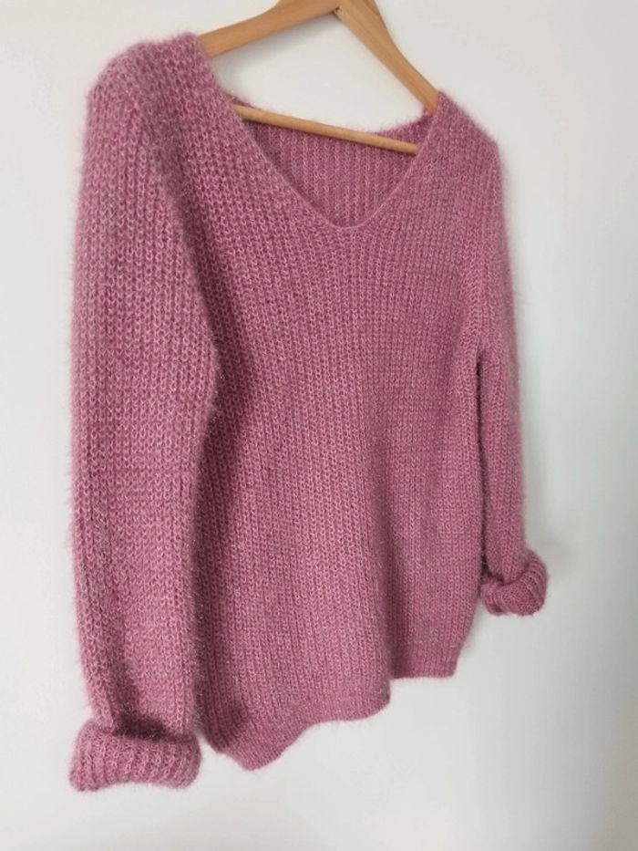 Pull col V avec mohair effet brillant rose - photo numéro 2