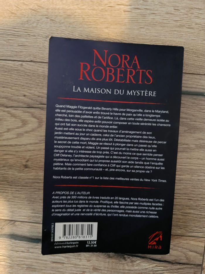 Nora Roberts la maison du mystère - photo numéro 2