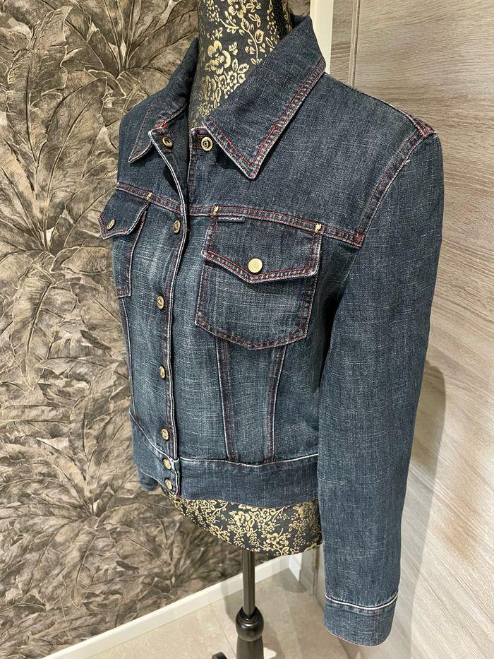 Veste blue jean originale boutons dorés et fils rouges M - photo numéro 2