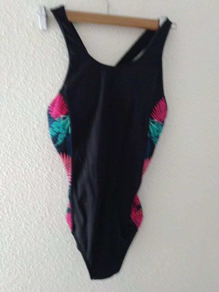 Maillot de bain Decathlon neuf - photo numéro 1