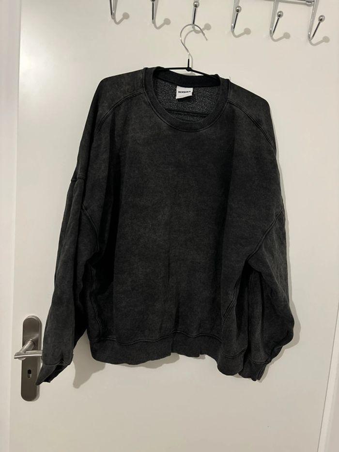 Pull noir délavé bershka taille 36 - photo numéro 1