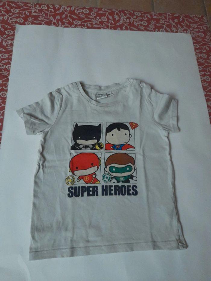 T-shirt Super heroes - photo numéro 1