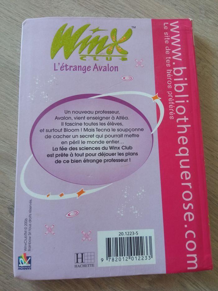 🌸 livre Winx L'étrange Avalon 🌸 - photo numéro 2