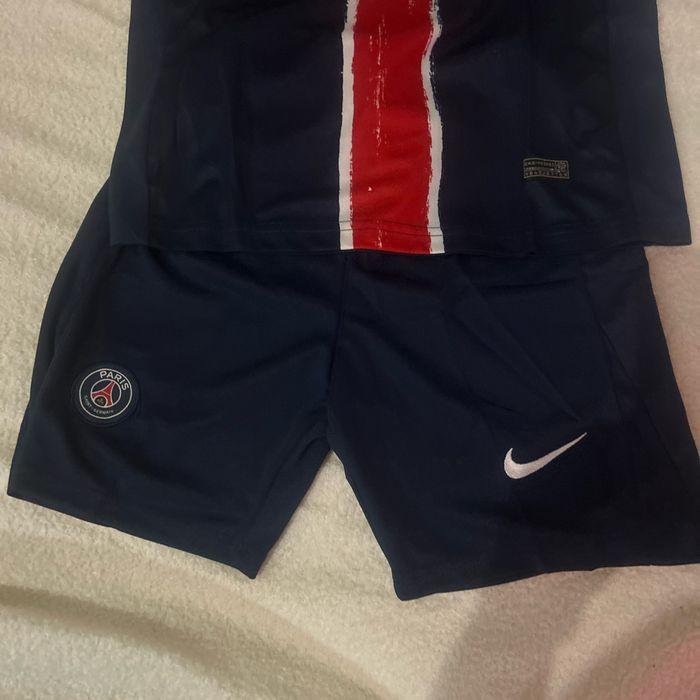 Ensemble foot PSG - photo numéro 3