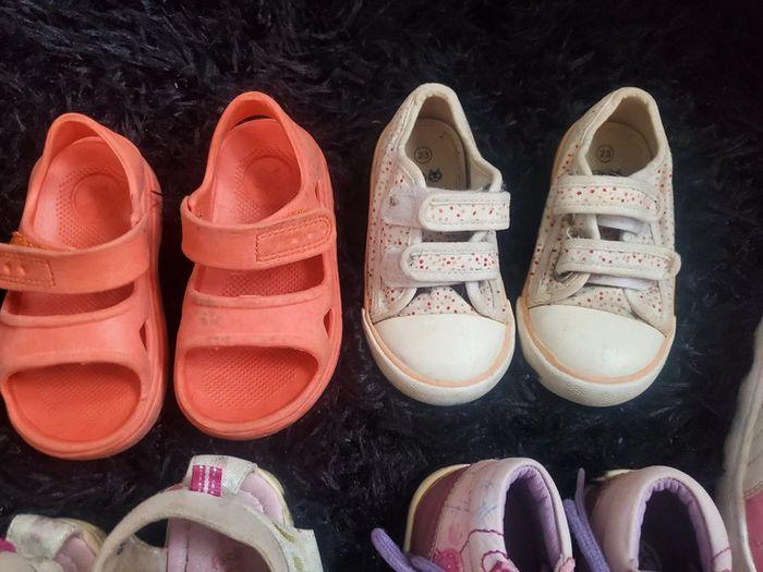 Gros lot de 5 paires de chaussures taille 23 - photo numéro 3