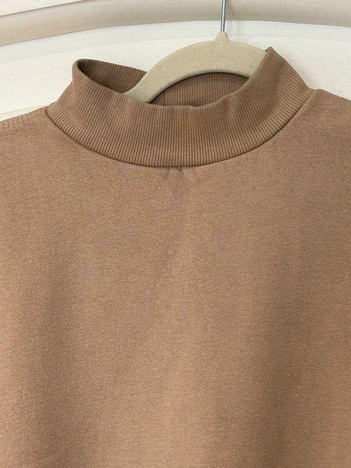 Sweat beige Bershka M - photo numéro 2