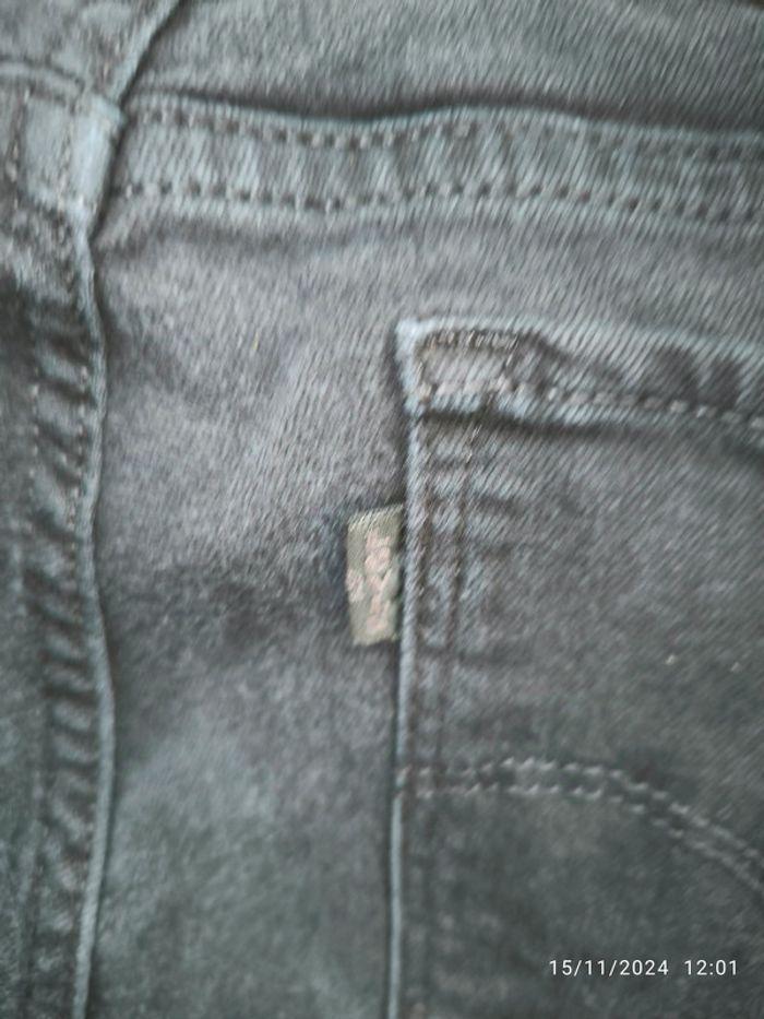 Jean Levi's bootcut noir taille 40 (30 us) - photo numéro 4