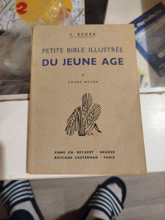 Petite bible illustrée du jeune âge j.ecker édition Casterman - photo numéro 1