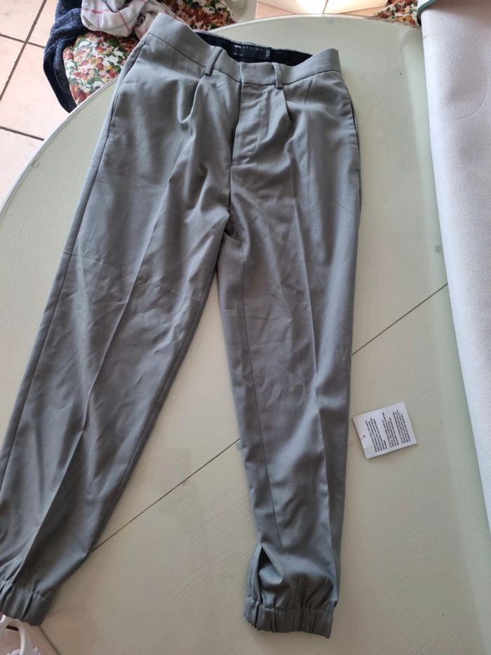 Pantalon neuf - photo numéro 1