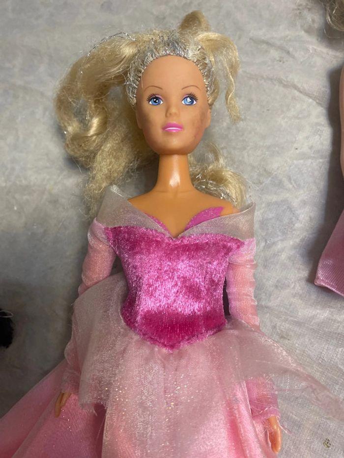 Poupée barbie princesse . - photo numéro 2