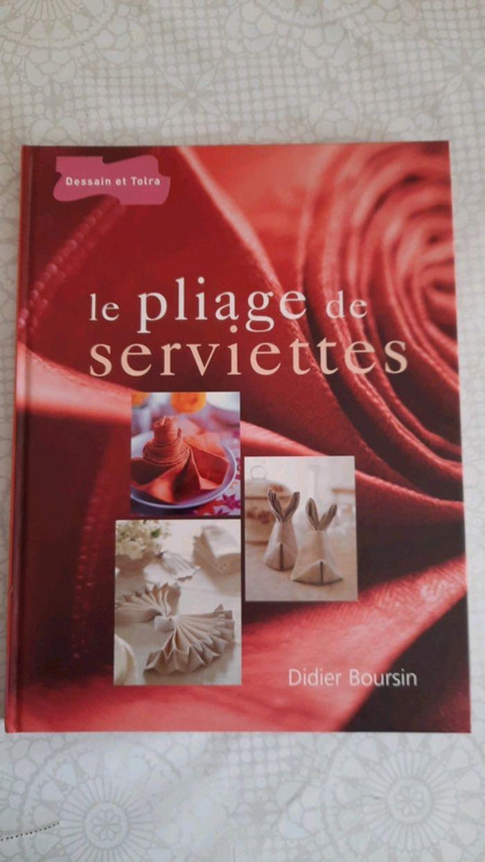 Livre " Le pliage de serviettes" - photo numéro 1