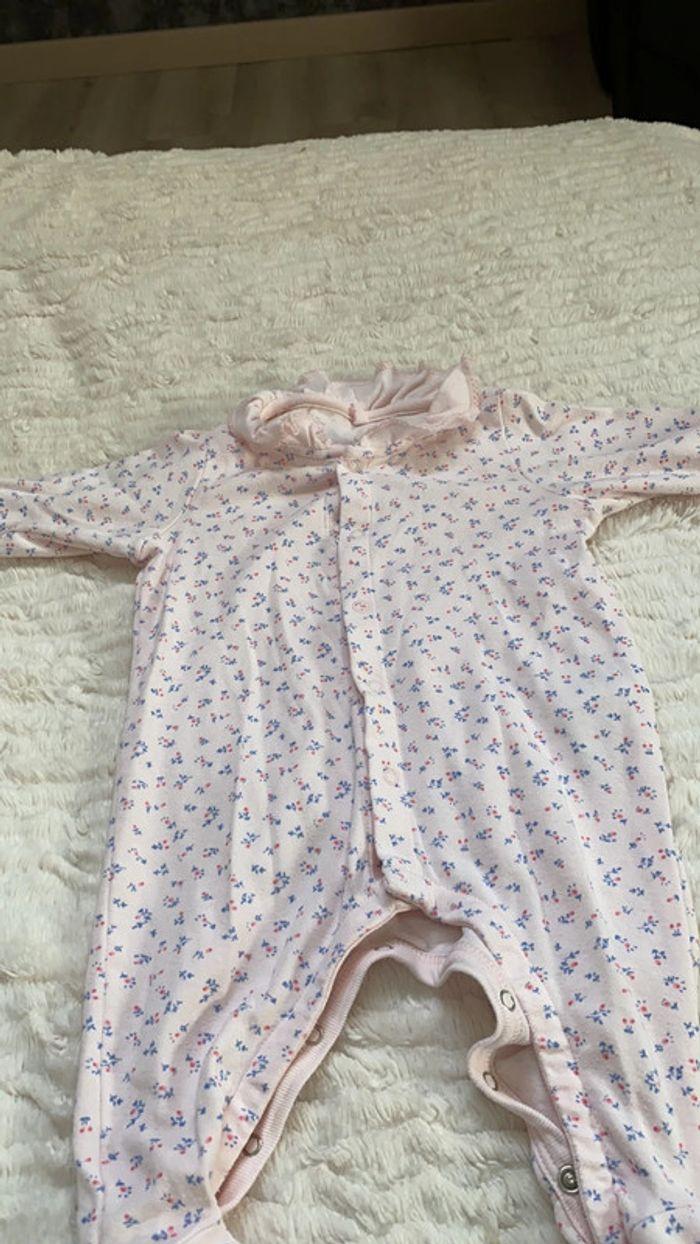 Pyjama fille rose poudré avec petites fleurs 3mois - photo numéro 3