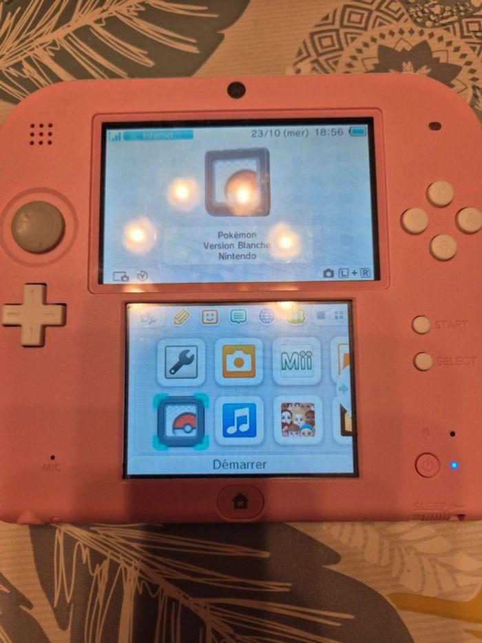 Nintendo 2 DS - photo numéro 2