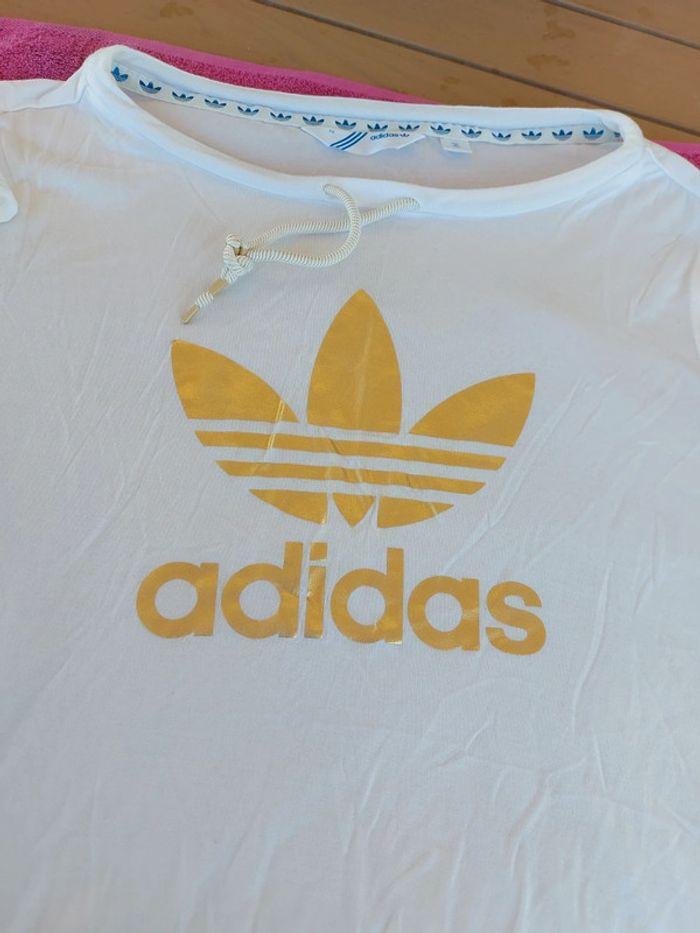 Tee-shirt Adidas blanc écriture or - photo numéro 2