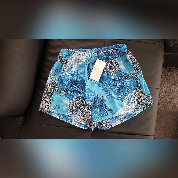 🦄 NEUF short à motifs - photo numéro 1