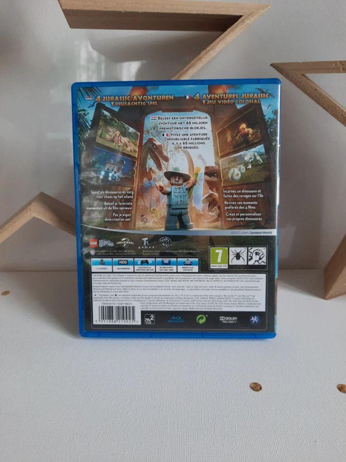 Jeu ps4 Lego Jurassic World - photo numéro 2