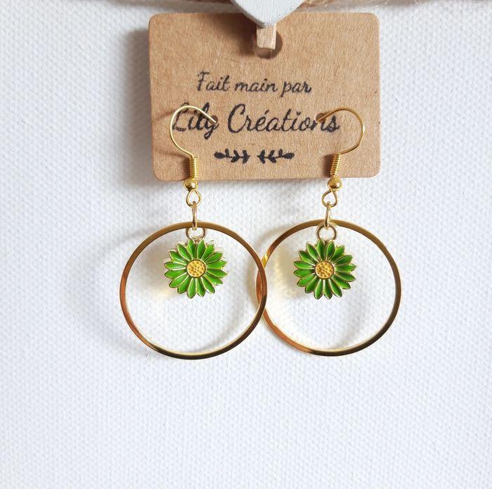 Boucles d'oreilles dorées et Marguerite verte LC289 - photo numéro 1