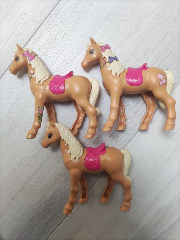 Lot trois chevaux barbie - photo numéro 1