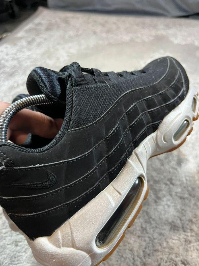 Nike Air Max 95 Black & White - photo numéro 8