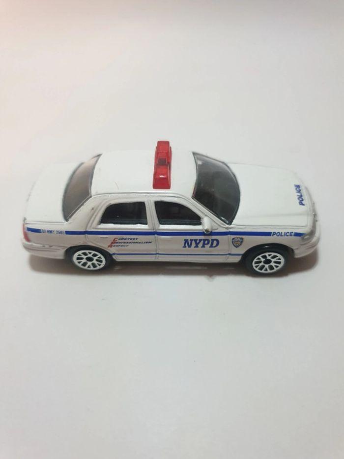 Realtoy Ford Crown Victoria NYPD New York City Police - 1/64 - photo numéro 6