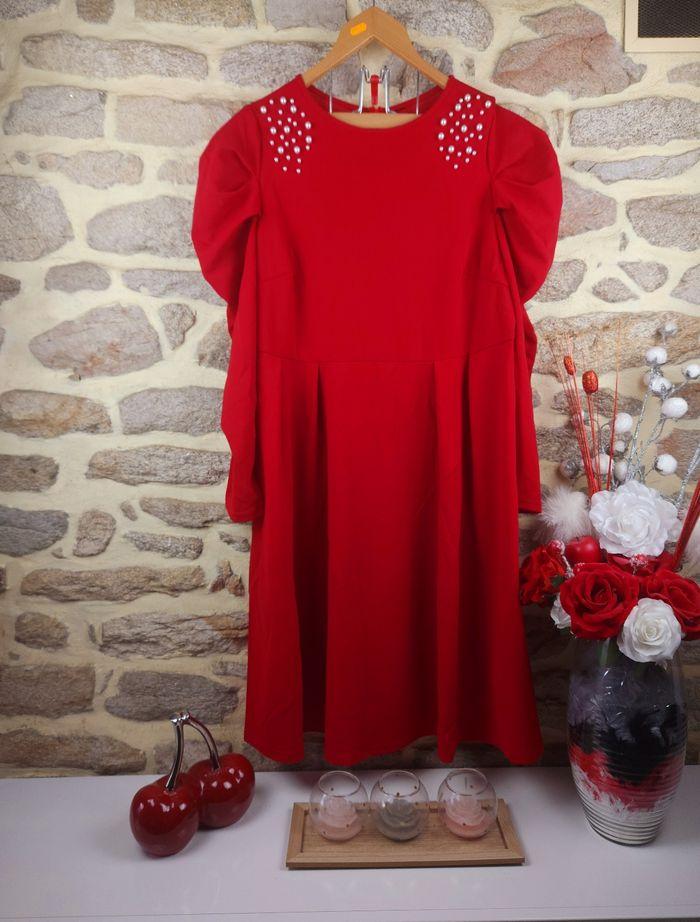 Robe manches gigot à plis rouge perlée Femme taille 52 marque Asos 🍬 - photo numéro 1