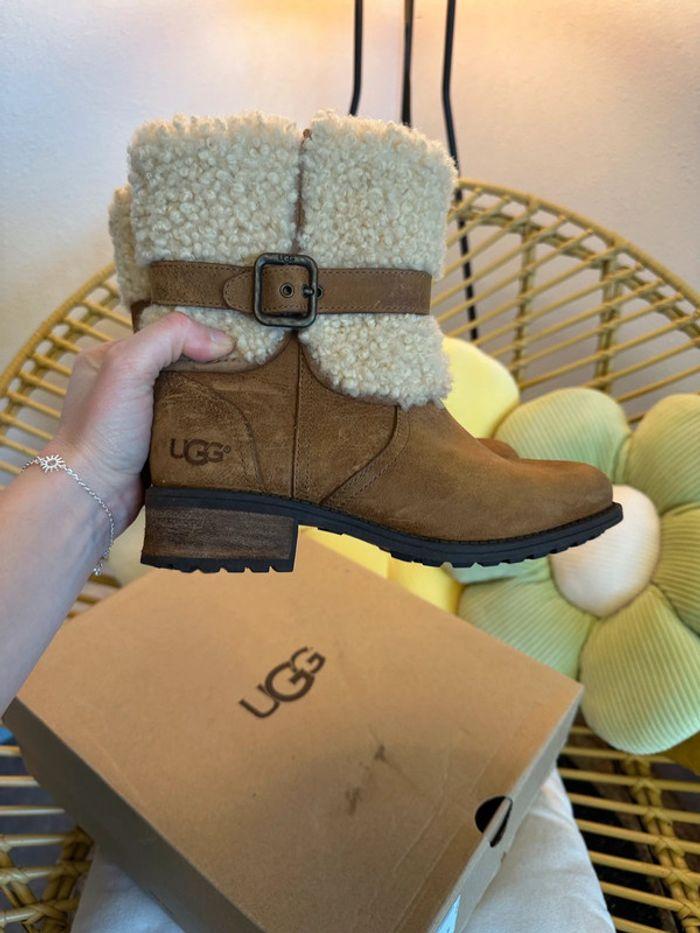 Bottes UGG Camel en fausse fourrure taille 36 - photo numéro 11