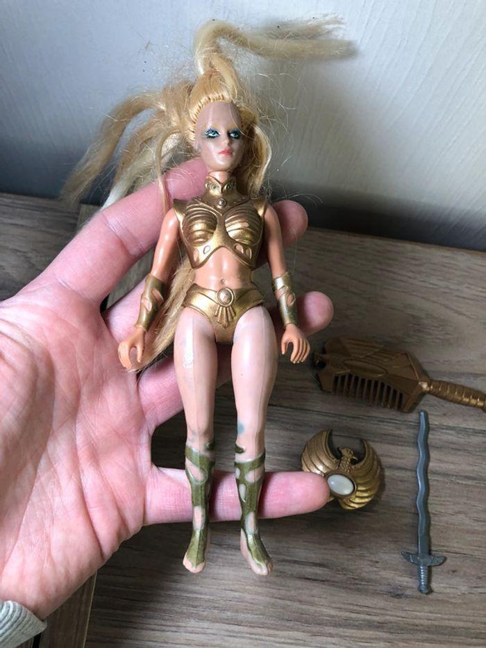 Figurine golden girl galoob action figure vintage she ra motu proncess power - photo numéro 3