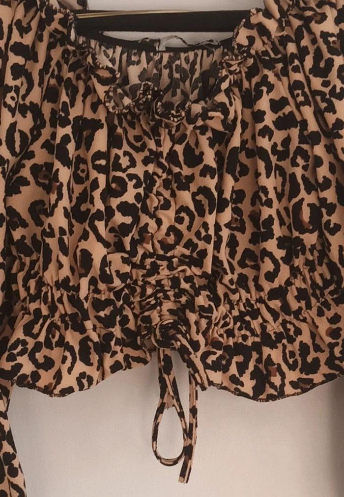 Haut  top court leopard taille L - photo numéro 2