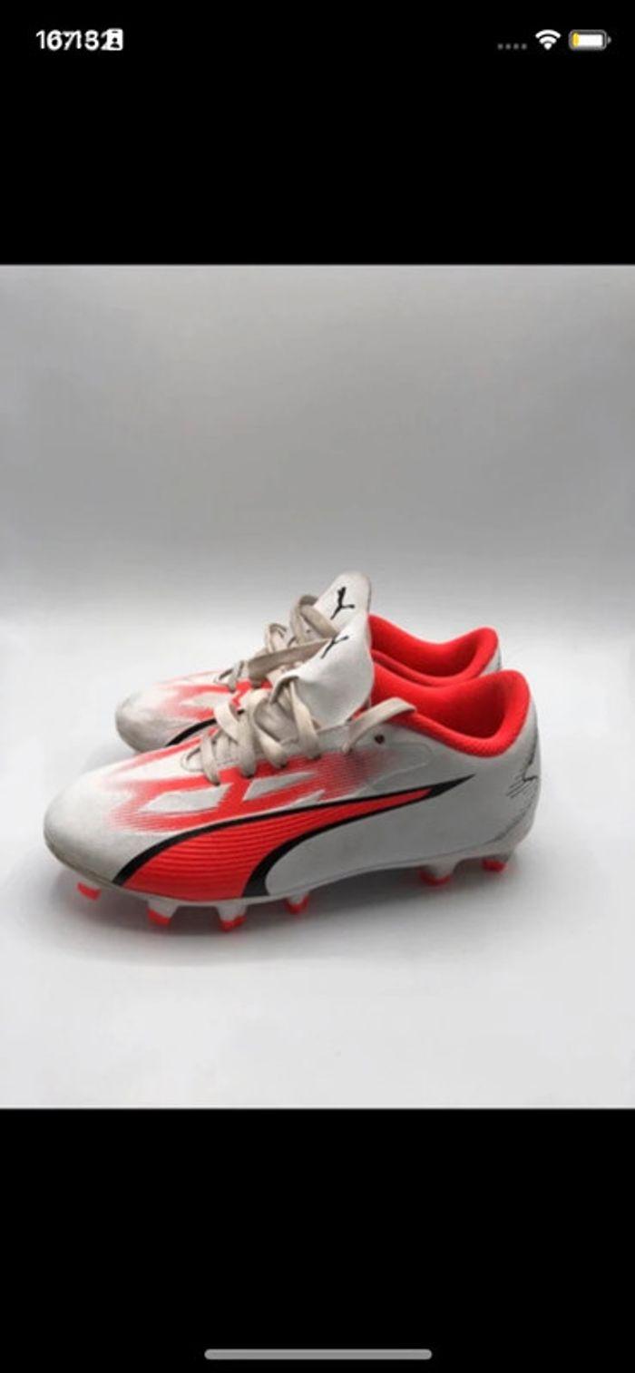 Chaussures de foot Ultra Play MG Jr puma taille 31 - photo numéro 1