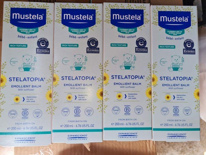 Lot 4 tubes crèmes émollientes mustela - photo numéro 1