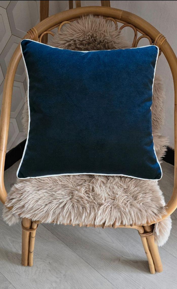 Lot de 2 housses de coussin en velours noir mat passepoil blanc  canapé, fauteuil, lit, chambre, coussin, deco - photo numéro 1