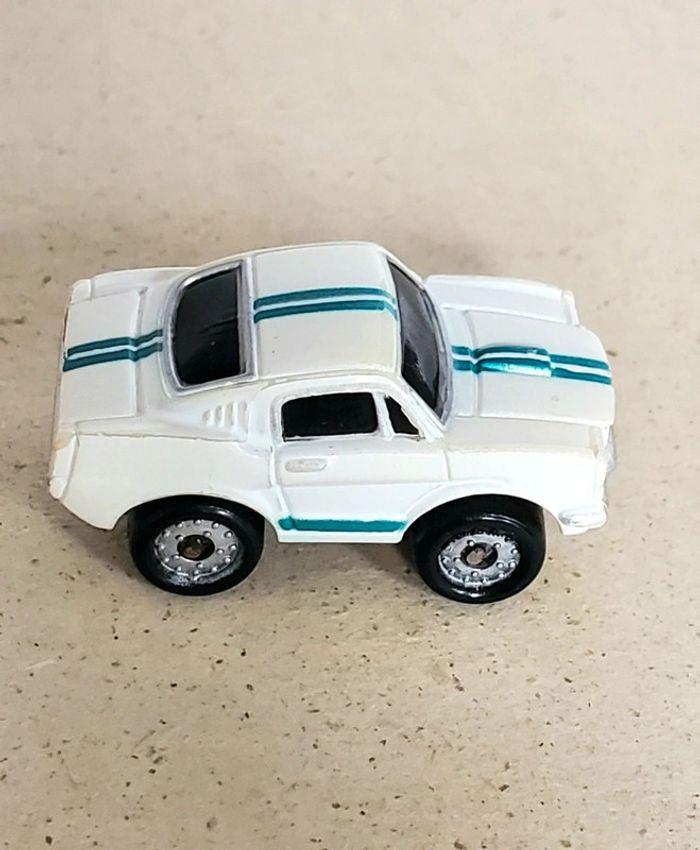 Micro machines Galoob - Ford Mustang blanche - photo numéro 4