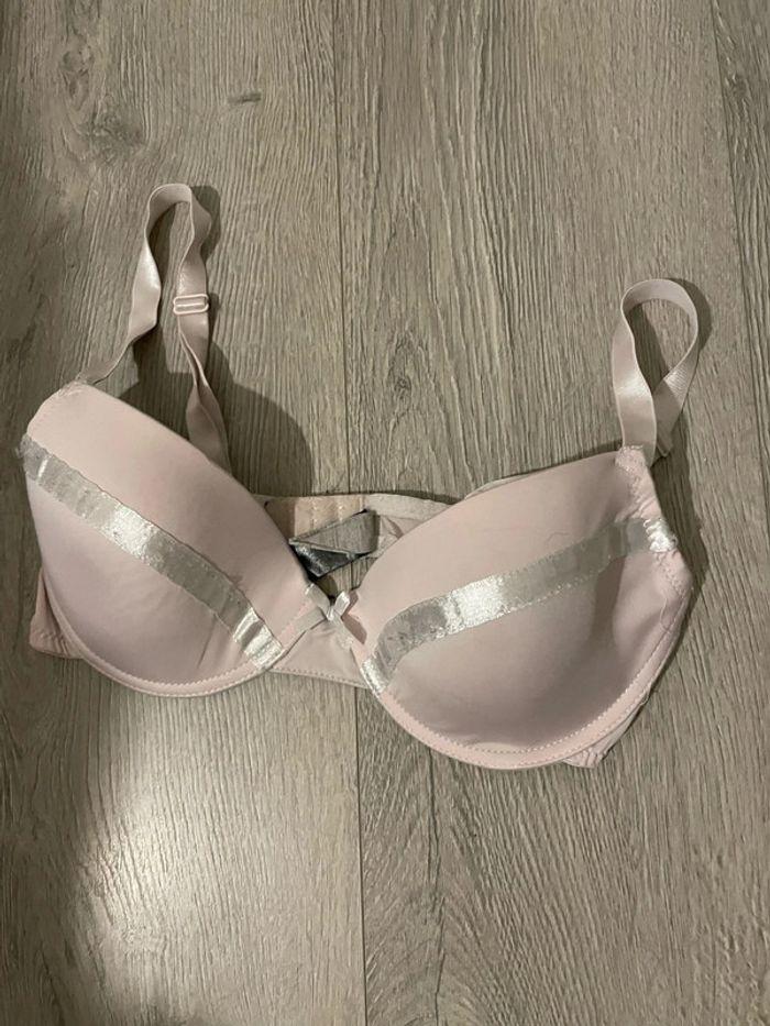 Soutien gorge à armature rose clair liseret satin basic taille 90D - photo numéro 2