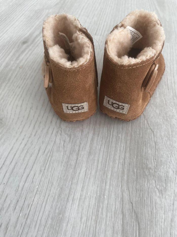 Botte ugg taille 18 très bon état - photo numéro 5