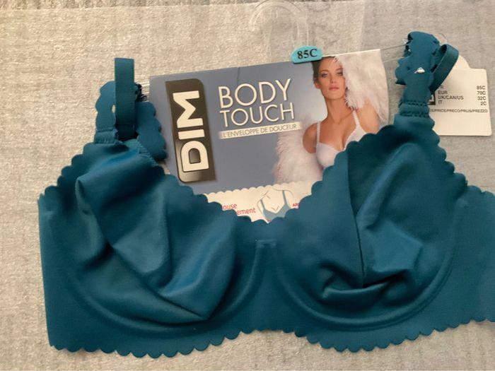 Soutien-gorge bleu Dim neuf - photo numéro 1