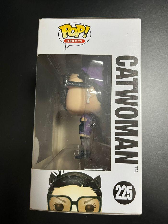 Funko pop DC Comics catwoman chase 225 - photo numéro 2