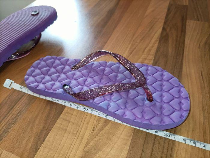 Tongs violettes coeurs et paillettes 29 - photo numéro 5