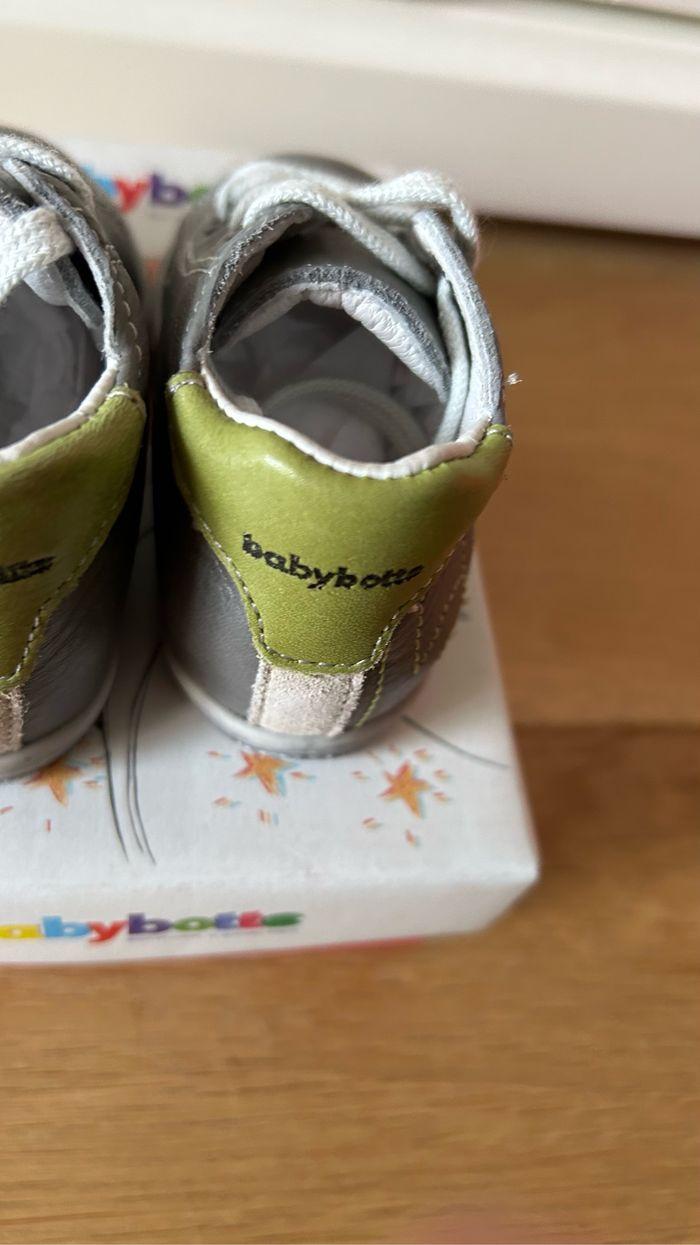 Chaussures premiers pas Babybotte neuves pointure 18 - photo numéro 9