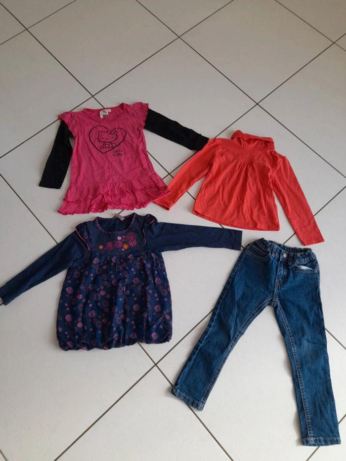 Lot de 7 vêtements 4 ans - photo numéro 2