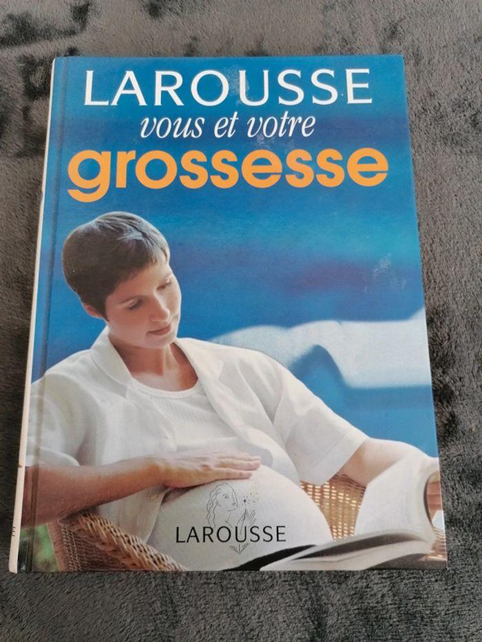 Livre Larousse vous et votre grossesse - photo numéro 1