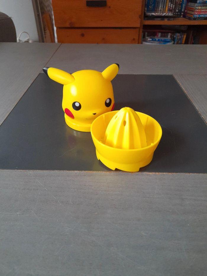 Presse agrumes pikachu - photo numéro 1