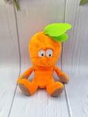 Peluche doudou légume carotte orange vert marron GOODNESS GANG TCC global 24 cm