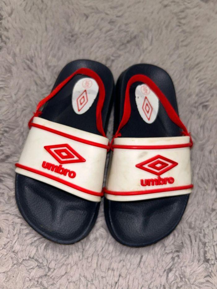 Claquette Umbro - photo numéro 1