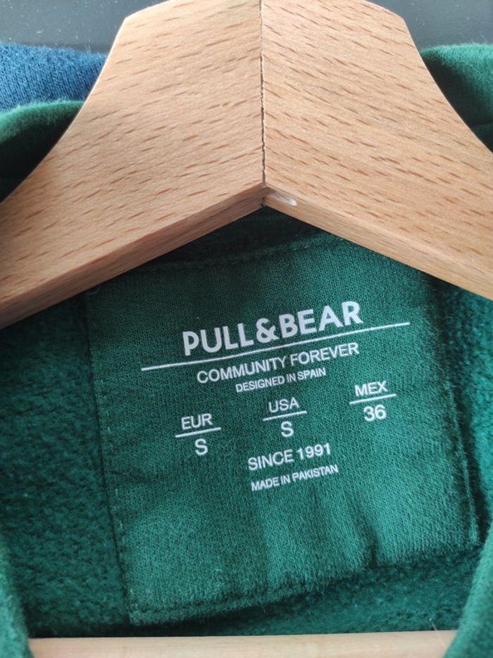 Sweat vert pull and Bear taille M - photo numéro 3